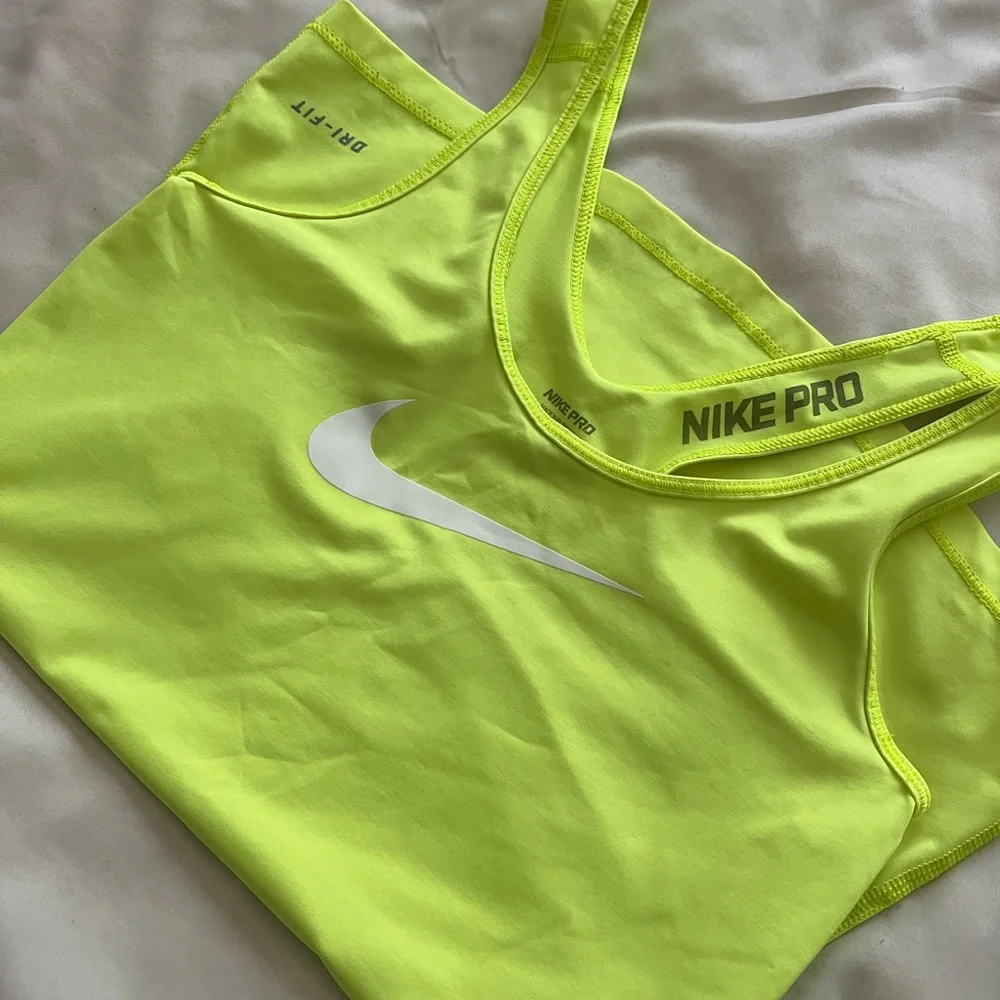 Nike pro sleeveless compression tank tops xs - Picture 3 of 10